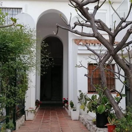 Beautiful Apartment In La Carihuela, Torremolinos Dış mekan fotoğraf