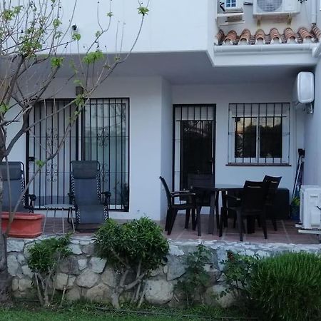 Beautiful Apartment In La Carihuela, Torremolinos Dış mekan fotoğraf