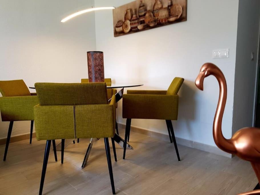 Beautiful Apartment In La Carihuela, Torremolinos Dış mekan fotoğraf