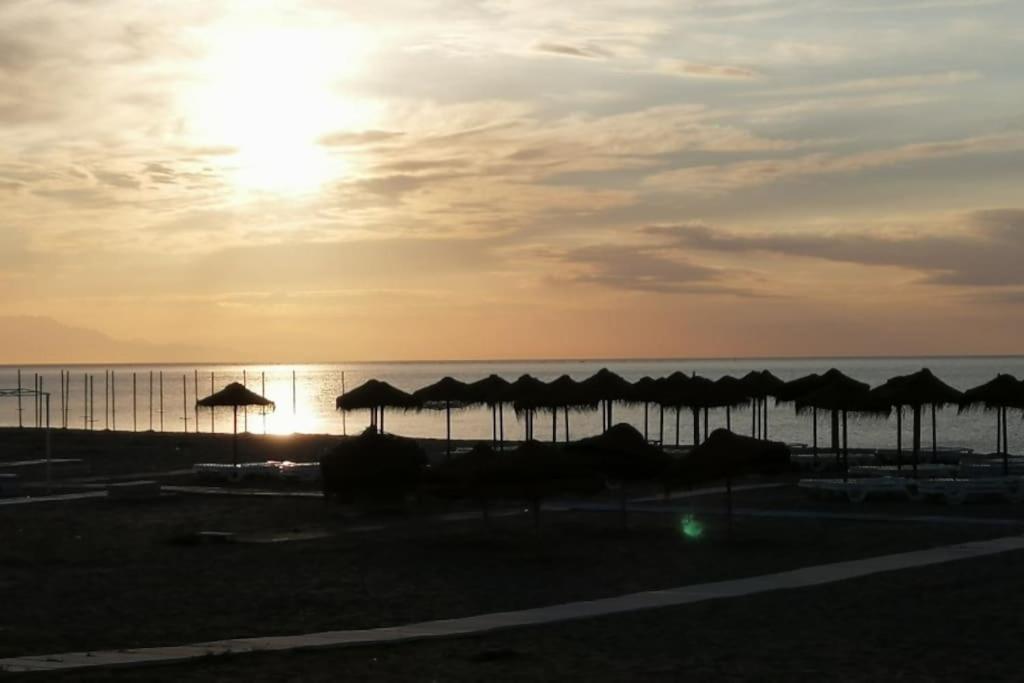 Beautiful Apartment In La Carihuela, Torremolinos Dış mekan fotoğraf